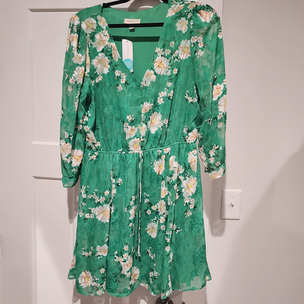Chic Green Floral Long Sleeve Dress